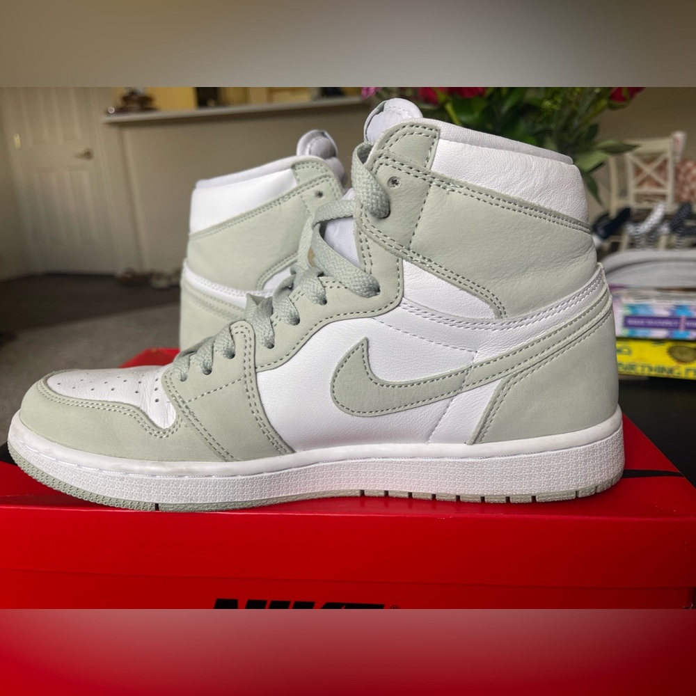 Women’s air jordan 1 retro OG ‘seafoam’